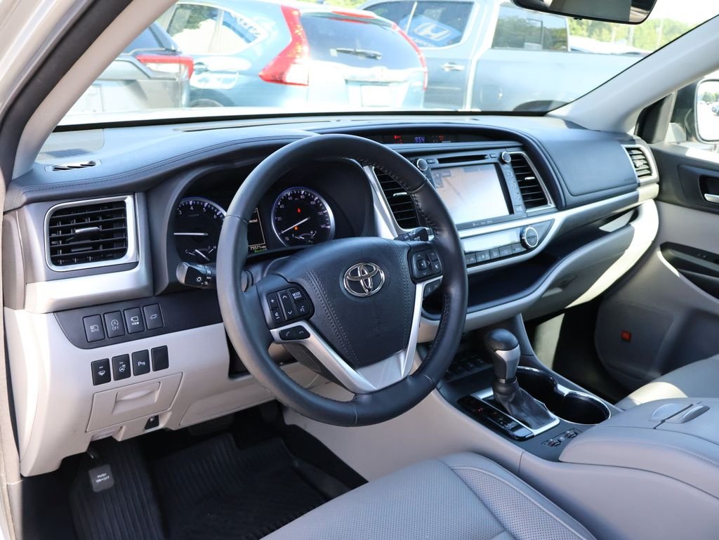 Used 2018 Silver Toyota Limited Platinum image 17