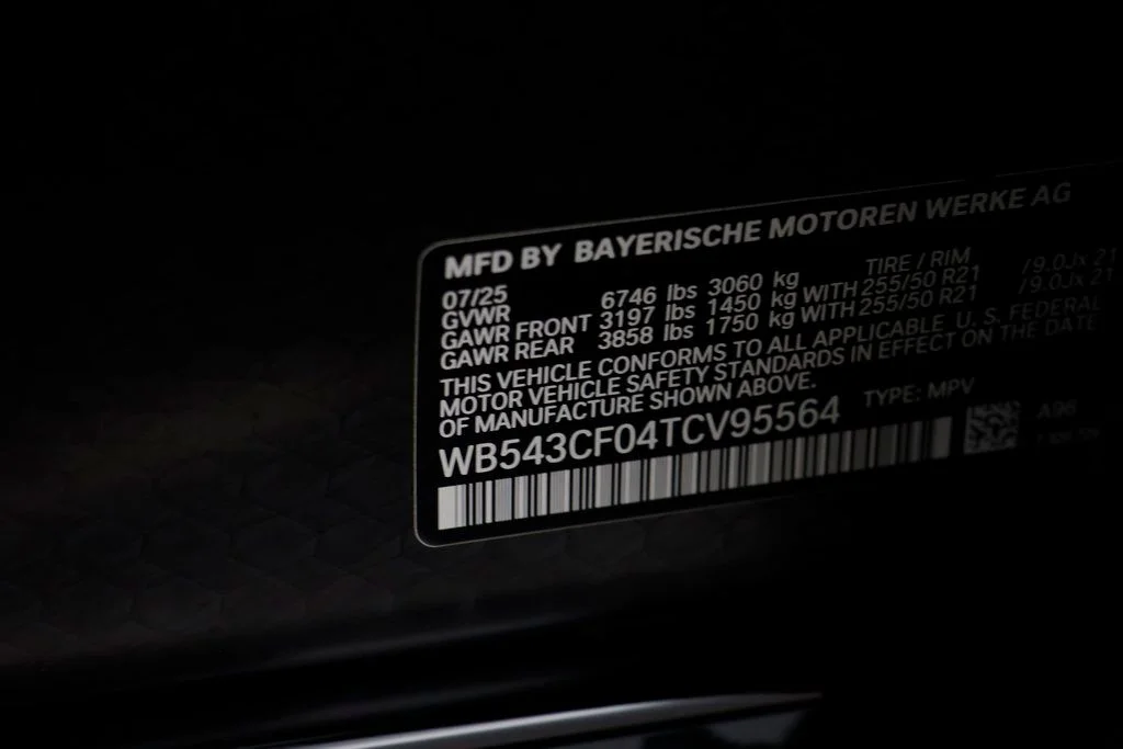 2026 BMW iX 45 - Photo 25