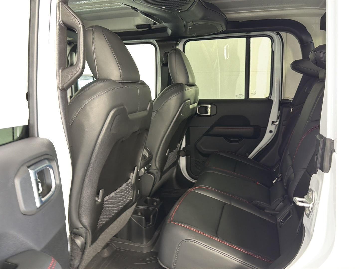 New 2026 Bright White Clear-Coat Exterior Paint Jeep Shadow Ops image 9