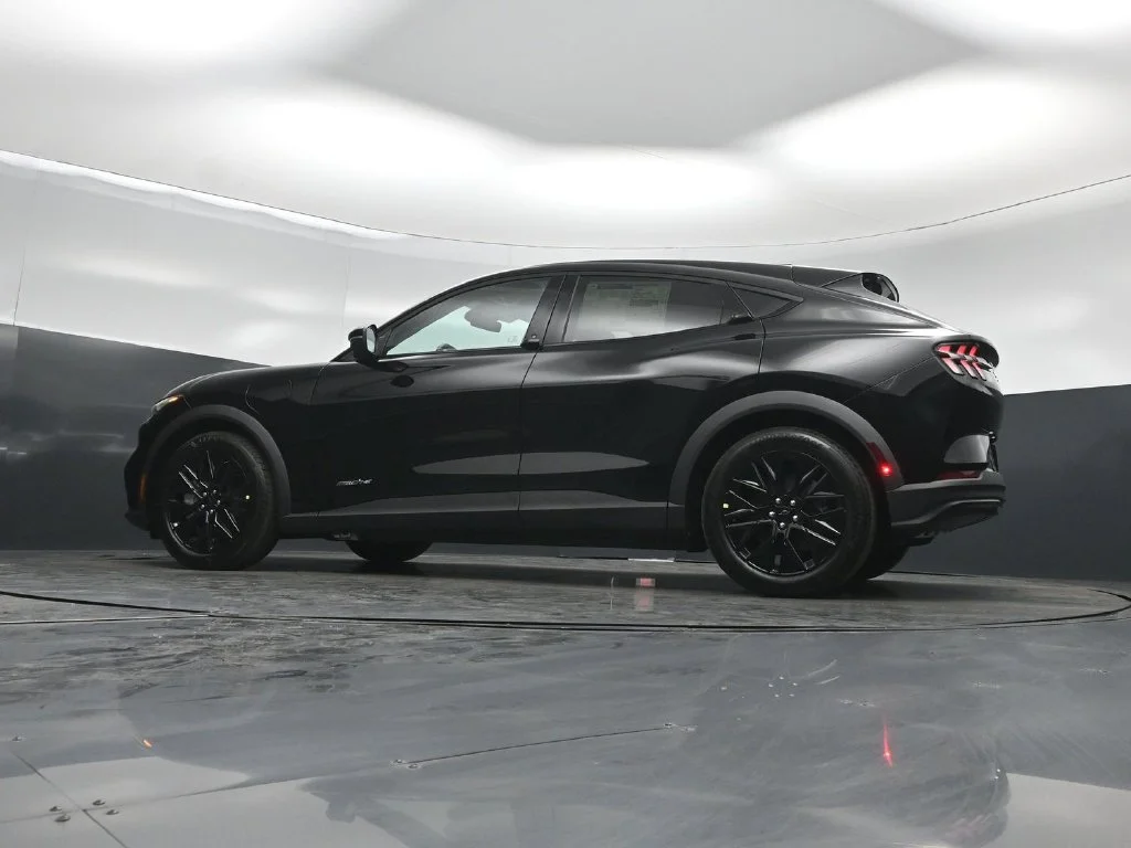New 2026 Shadow Black Ford Select image 46