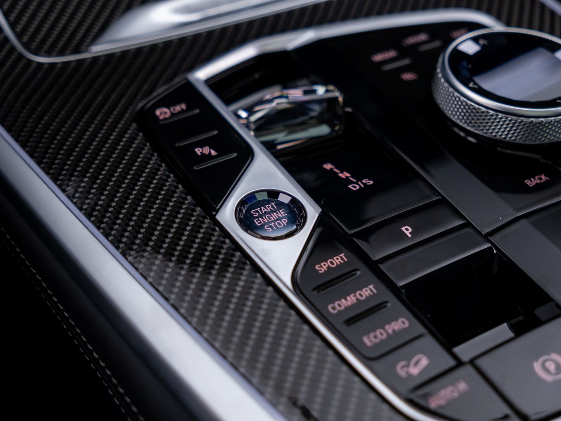 New 2027 Dravit Grey Metallic BMW M60i image 23