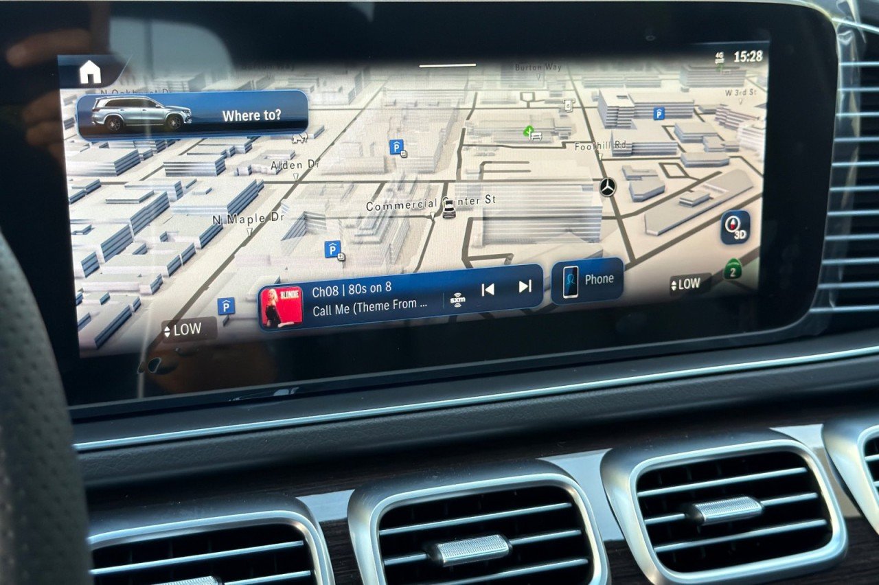 New 2026 Polar White Mercedes-Benz GLS 450 4MATIC® SUV image 19