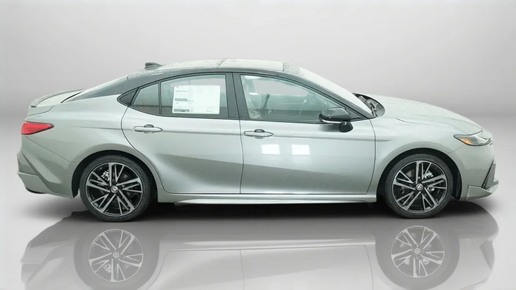 New 2026 Heavy Metal with Midnight Black Metallic roof Toyota XSE image 7