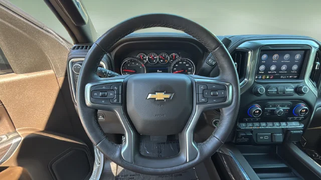 Used 2022 White Chevrolet LTZ image 14