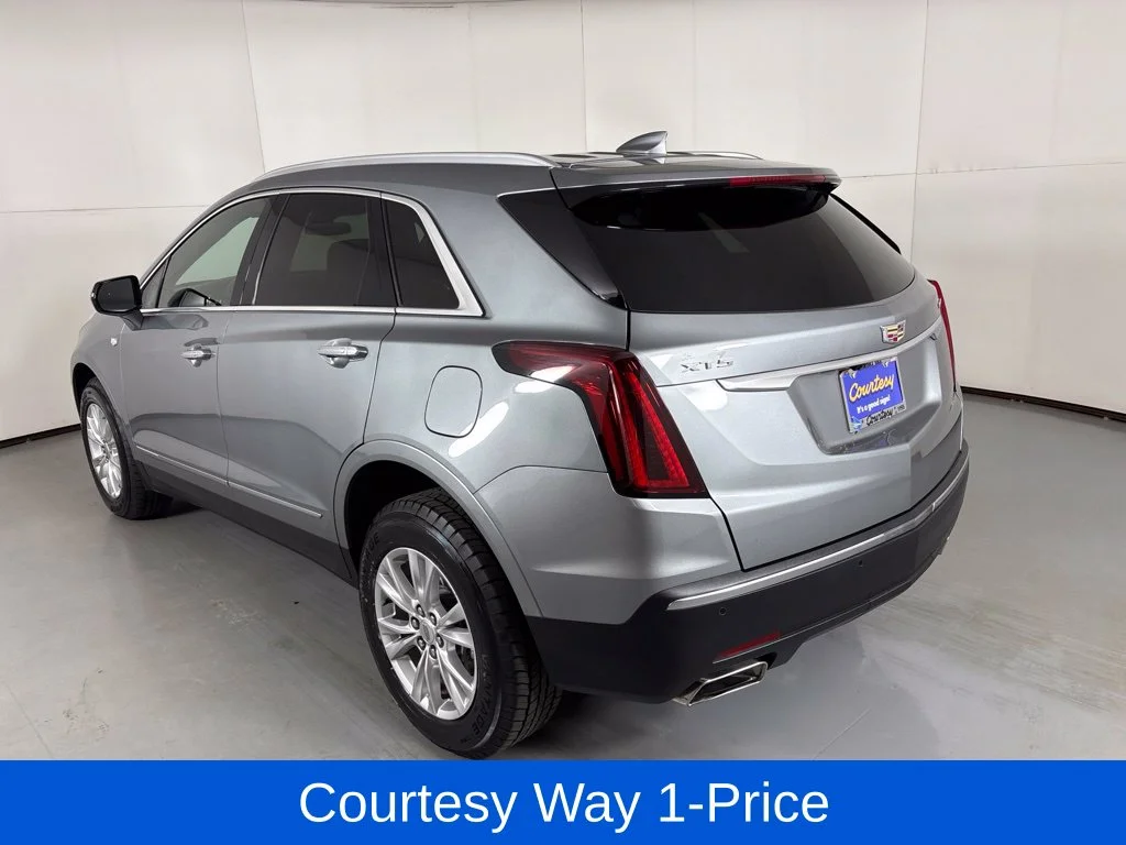 Used 2023 Silver Cadillac Luxury image 8