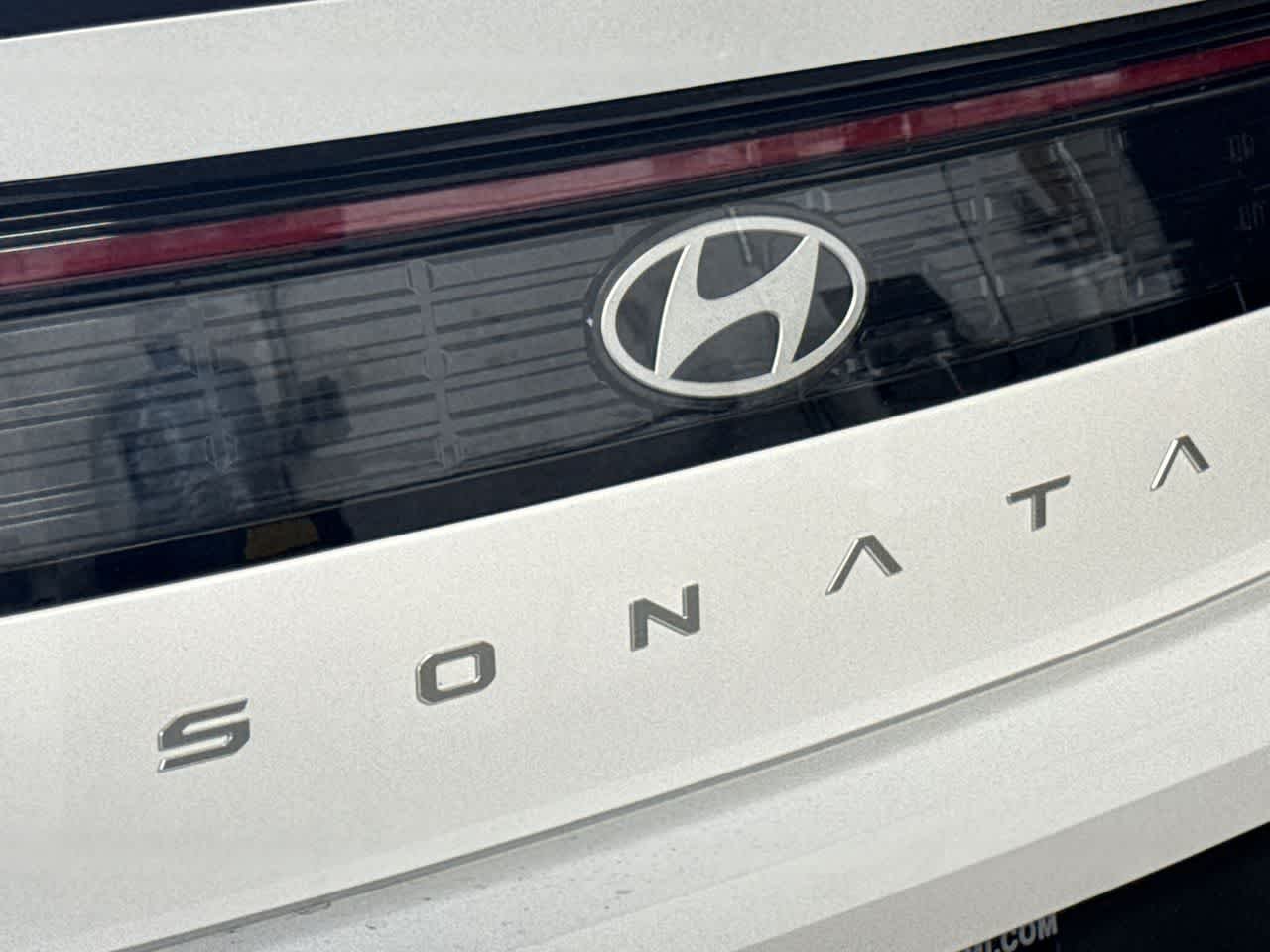 New 2026 Serenity White Hyundai SE image 10