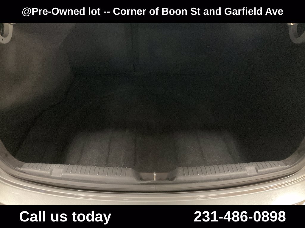 Used 2013 Gray Hyundai GLS image 26