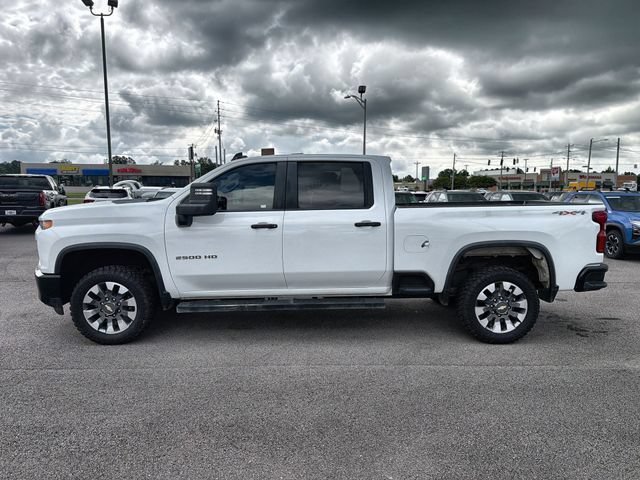 Used 2021 SUMMIT WHITE Chevrolet Custom image 14