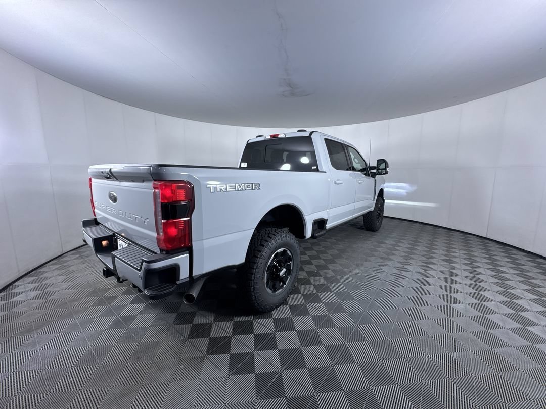 New 2026 Avalanche Ford Lariat image 8