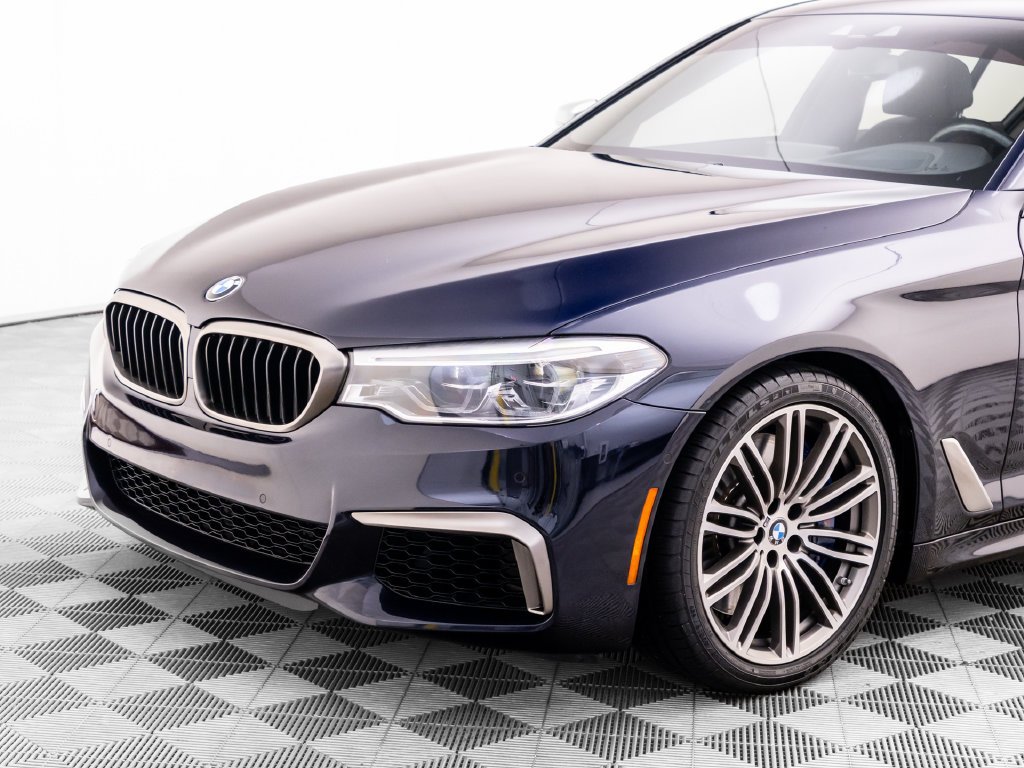 Used 2018 Carbon Black Metallic BMW M550i xDrive image 38