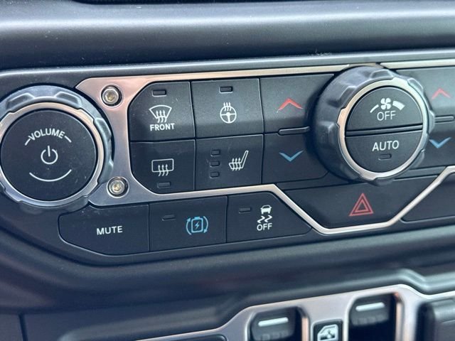 Used 2022 White Jeep Unlimited Rubicon 4xe image 24