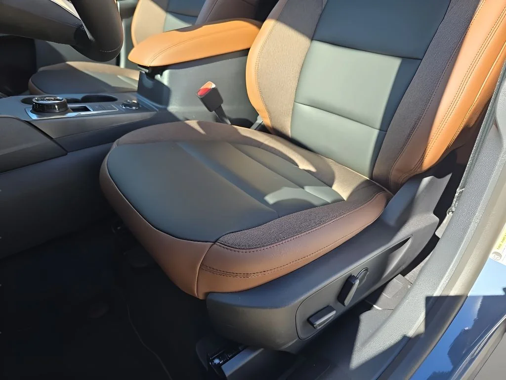 New 2025 Azure Gray Metallic Tri-Coat Ford Outer Banks® image 14