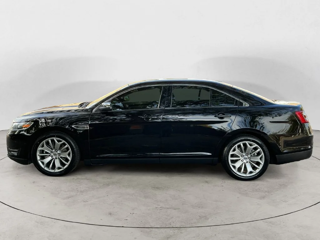 Used 2016 Black Ford Limited image 12