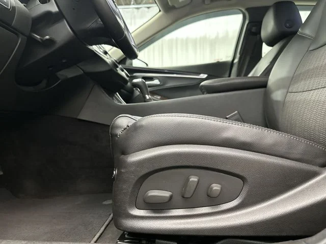 Used 2015 Red Chevrolet LT image 17