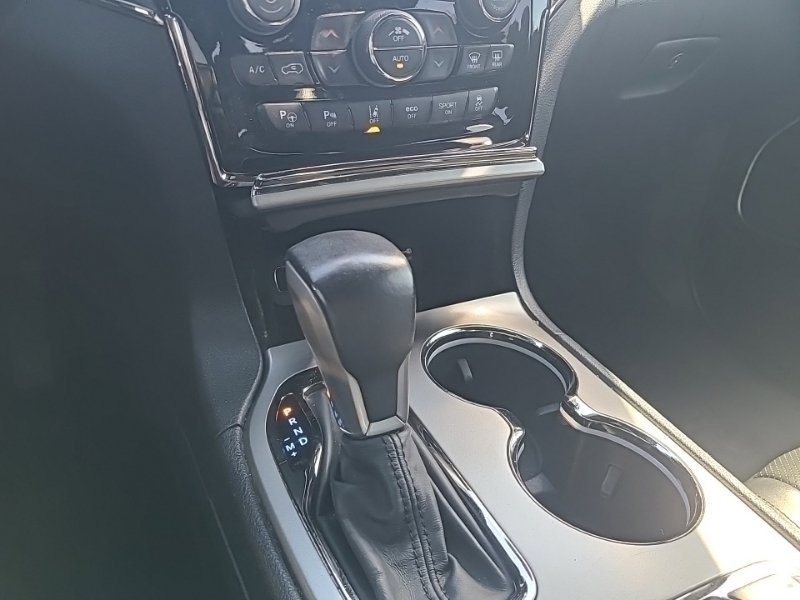 Used 2019 White Jeep High Altitude image 16