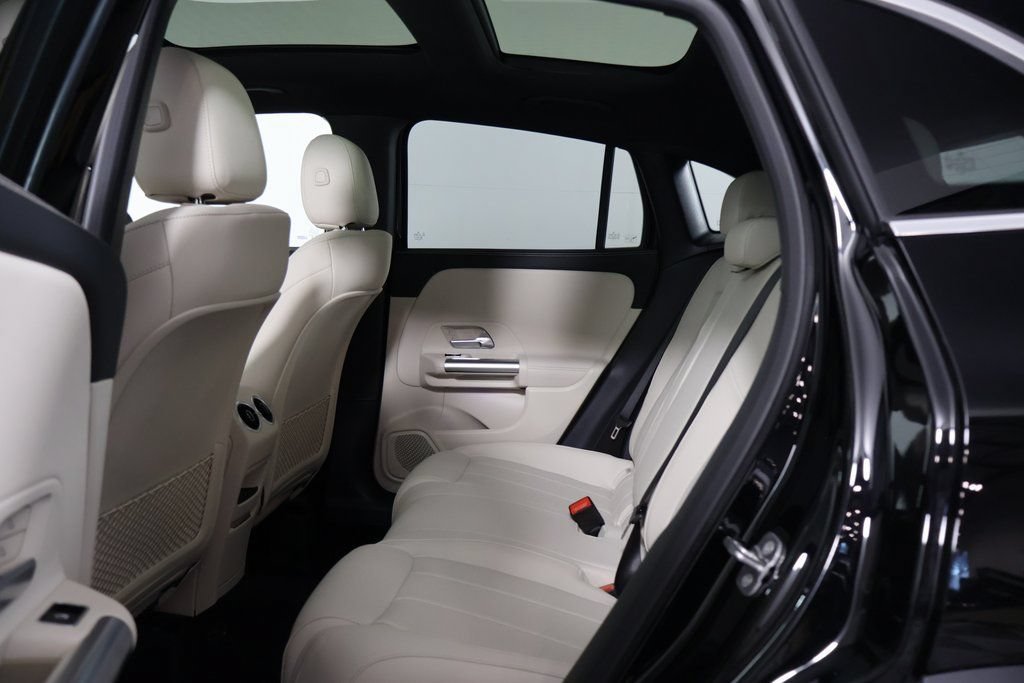 New 2026 Night Black Mercedes-Benz GLA 250 image 16