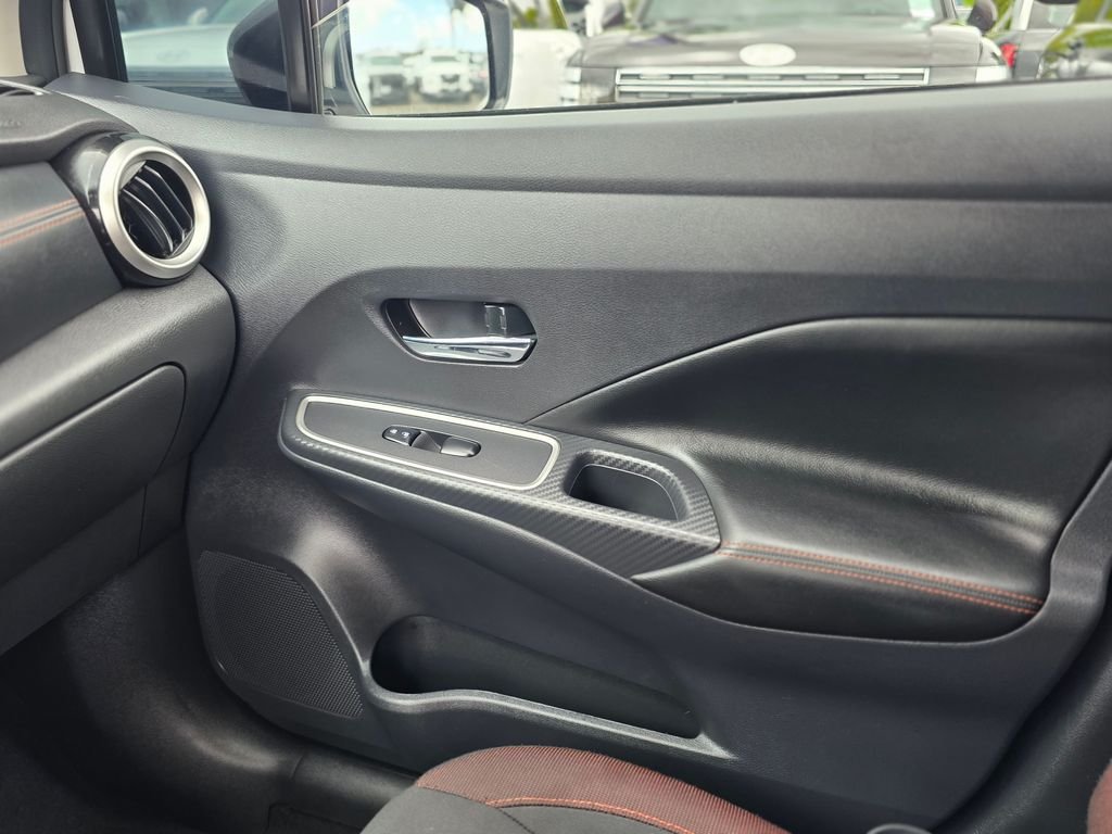 2025 Nissan Versa Sedan SR - Photo 26
