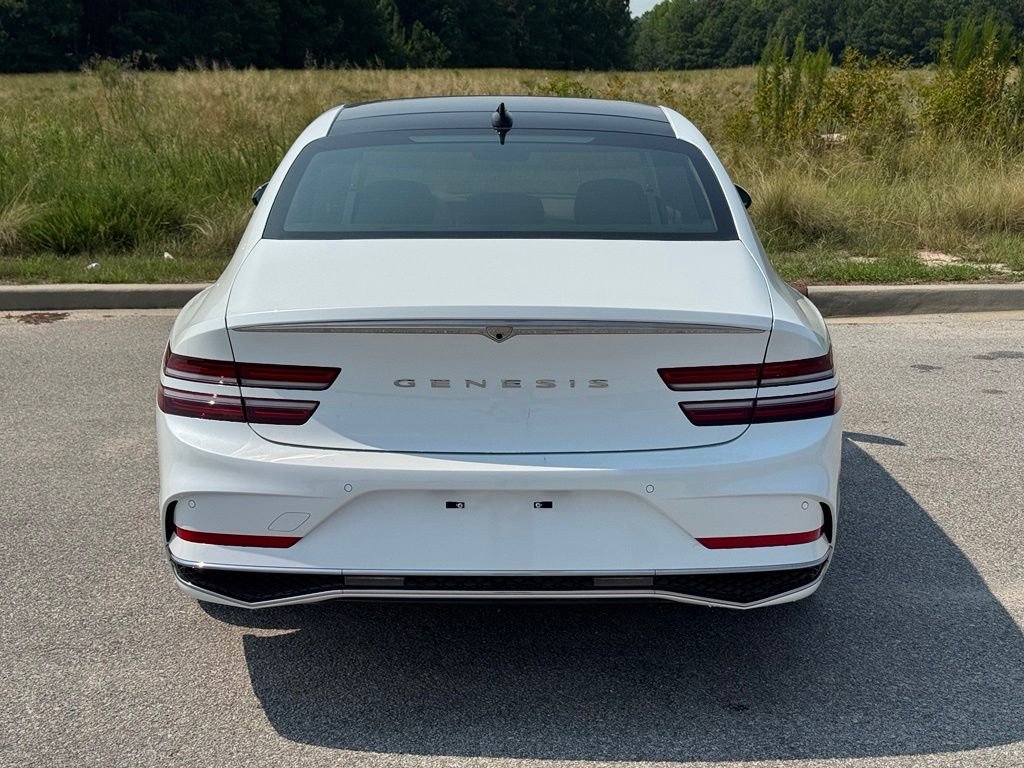 New 2027 White Genesis 2.5T ADVANCED image 12