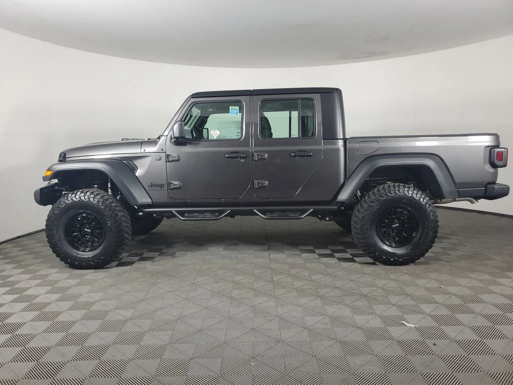 New 2026 Granite Crystal Metallic Clear-Coat Exterior Paint Jeep Sport image 7