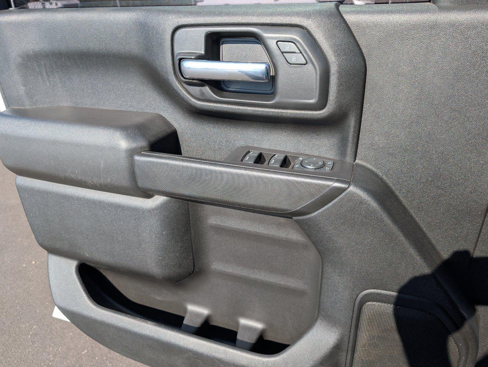 Used 2021 SUMMIT WHITE Chevrolet Custom image 16