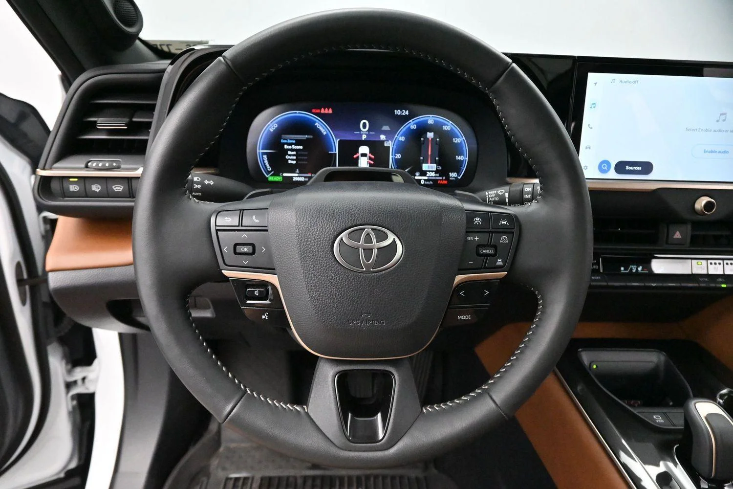 Used 2025  Toyota XLE image 15