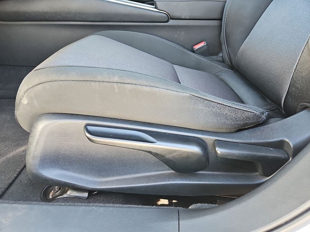 Used 2019  Honda LX image 14