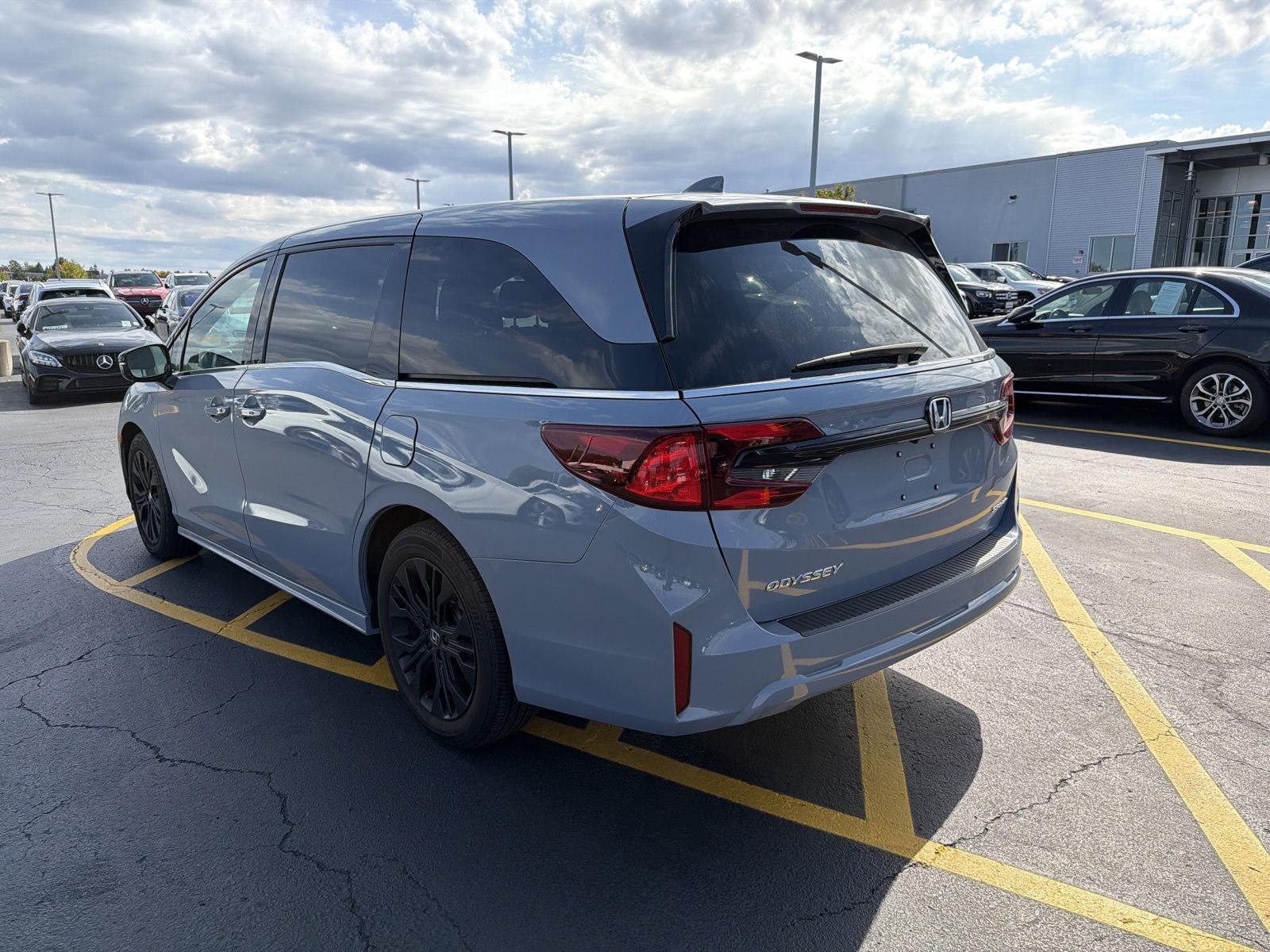Used 2025 Sonic Gray Pearl Honda Sport-L image 3