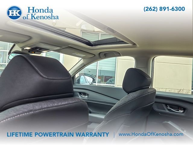 New 2026 Solar Silver Metallic Honda SE image 11