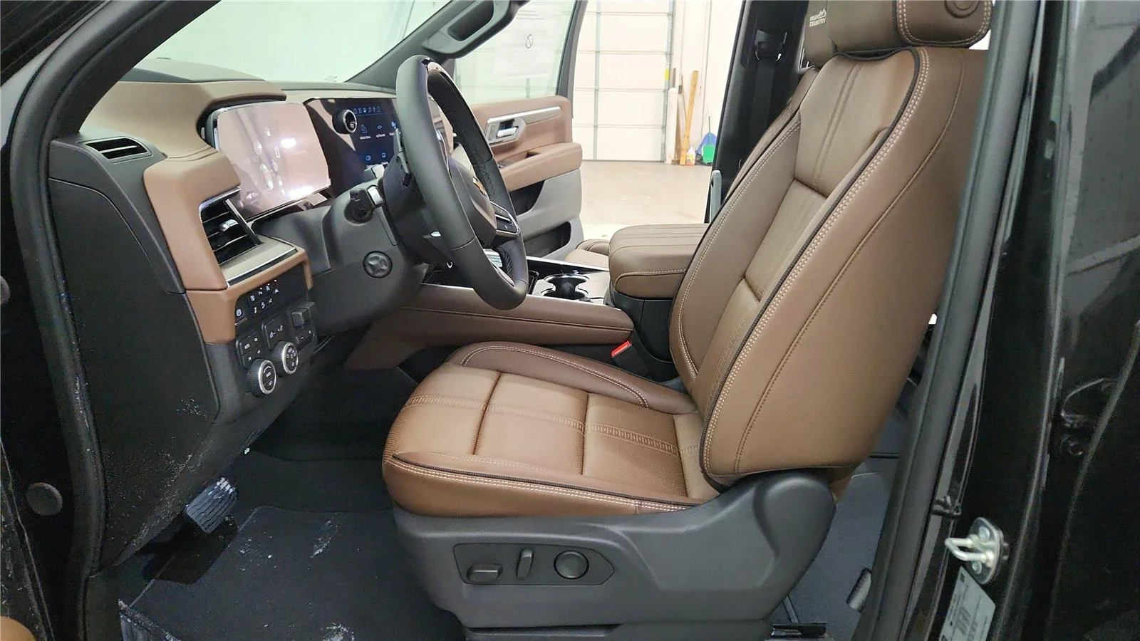 2026 Chevrolet Suburban High Country - Photo 25