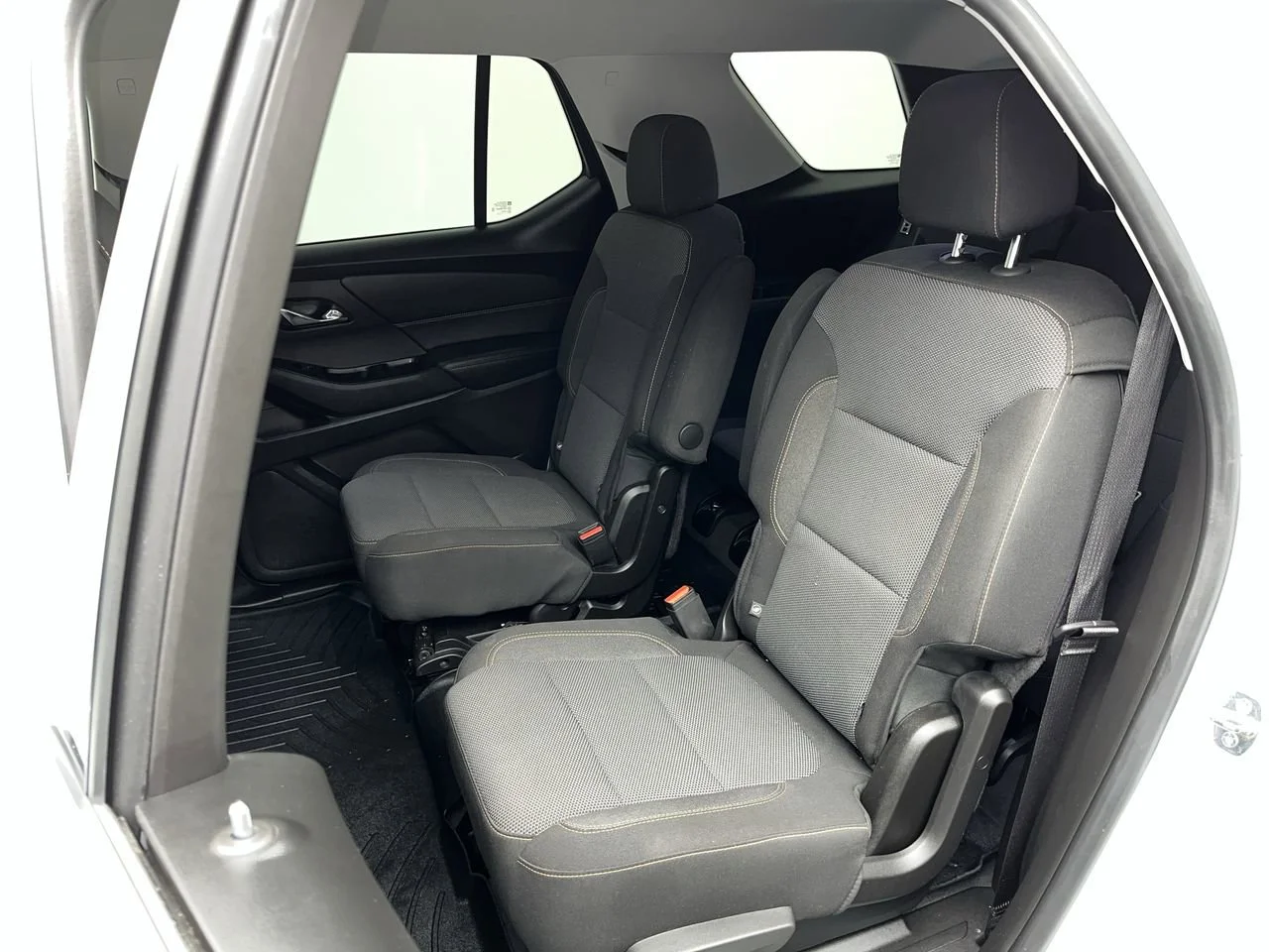 Used 2019 SUMMIT WHITE Chevrolet LT Cloth image 11