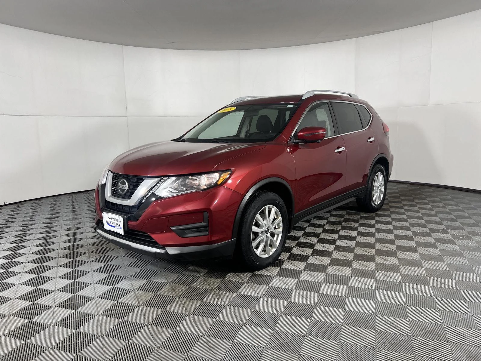 Used 2018 Scarlet Ember Nissan SV image 3