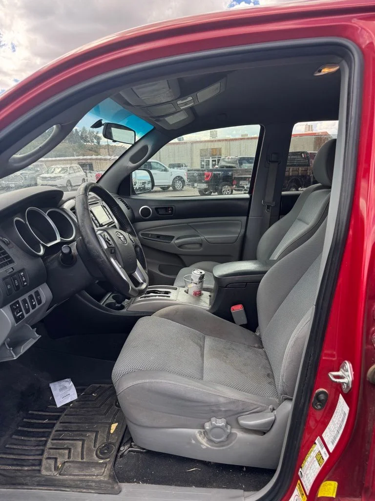 Used 2015 Barcelona Red Metallic Toyota Base image 12