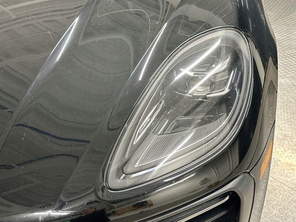Used 2022 Black Porsche Base image 32