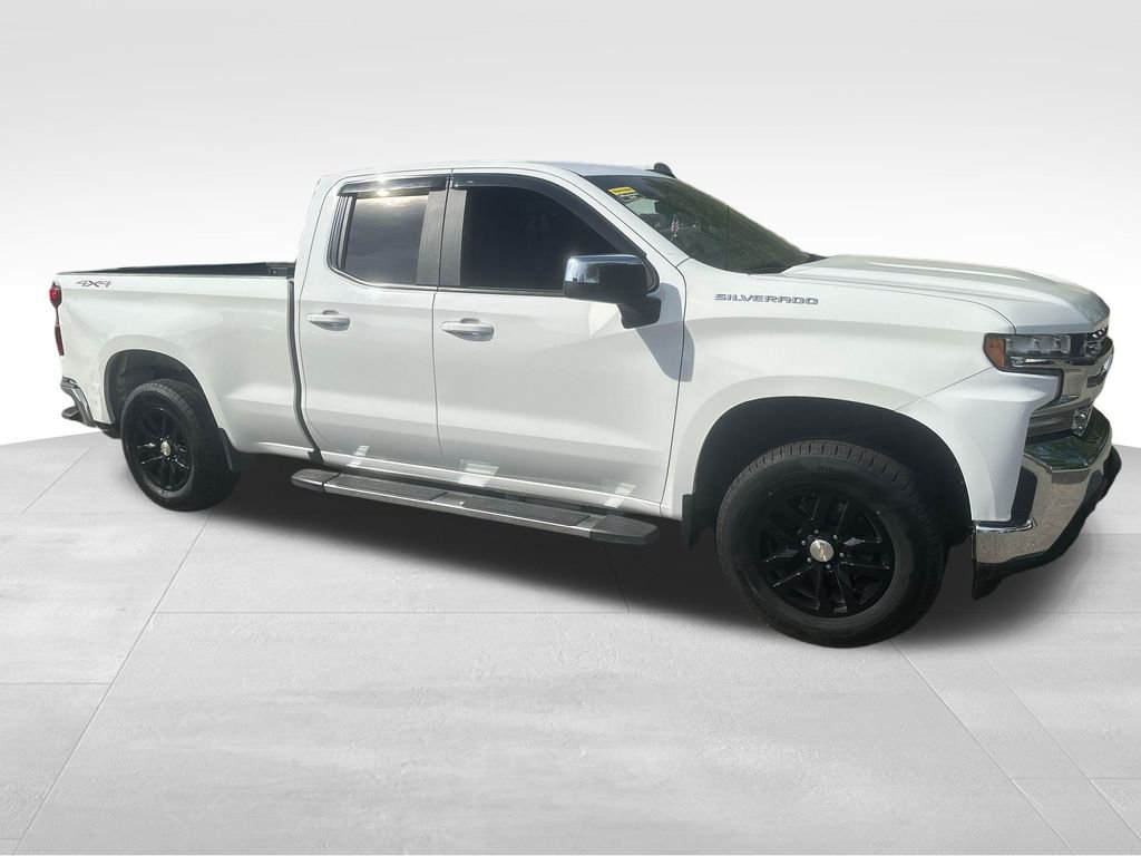 Used 2020 White Chevrolet LT image 28