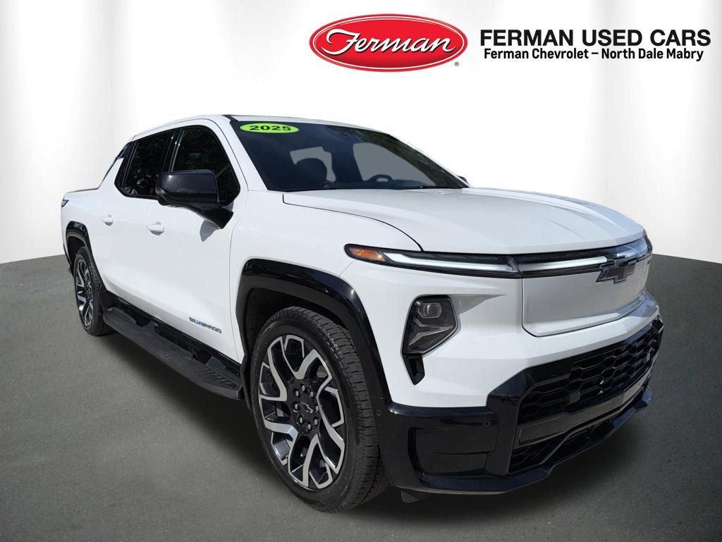 2025 Chevrolet Silverado EV RST Max Range's photo