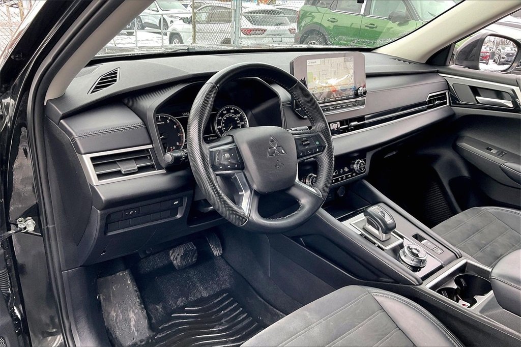 2024 MITSUBISHI OUTLANDER - Image 11