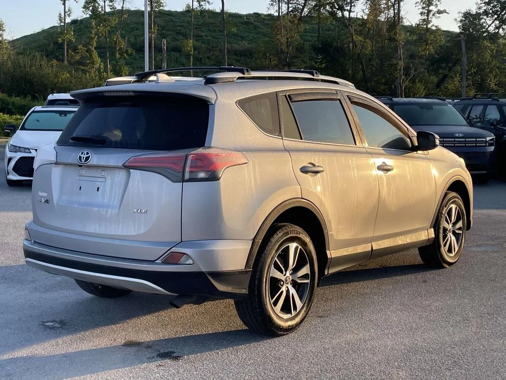 Used 2016 Silver Sky Metallic Toyota XLE image 29