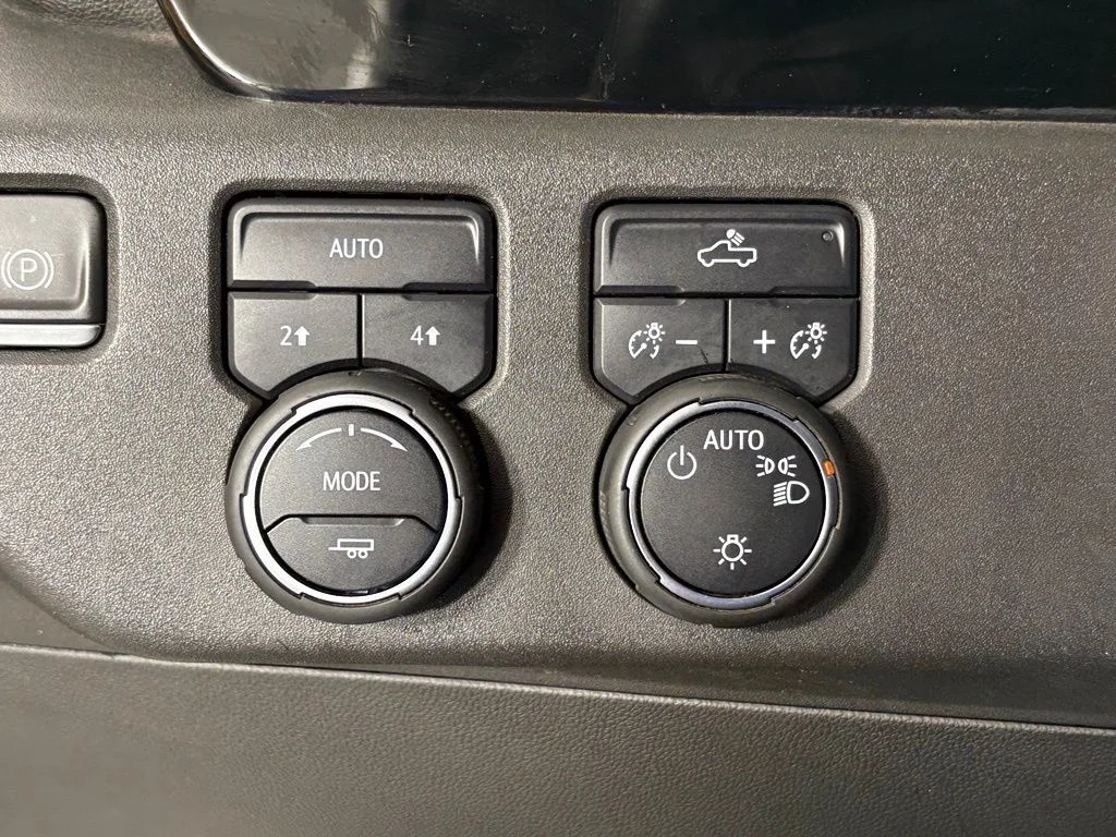 Used 2022 White Chevrolet LT image 25