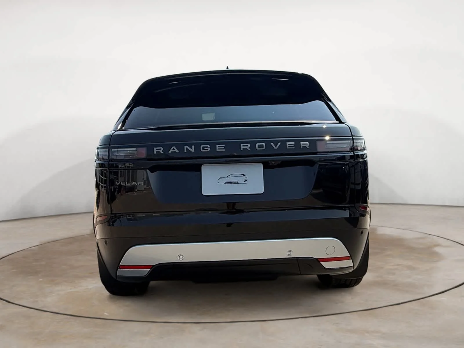 New 2026 Santorini Black Land Rover S image 4