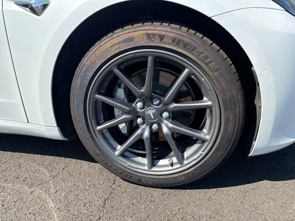 Used 2020 Pearl White Multi-Coat Tesla Long Range image 22