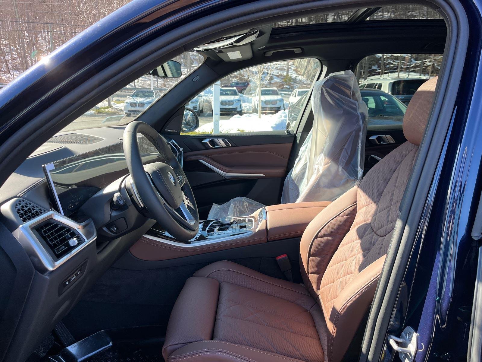 New 2026 Tanzanite Blue II Metallic BMW xDrive50e image 10
