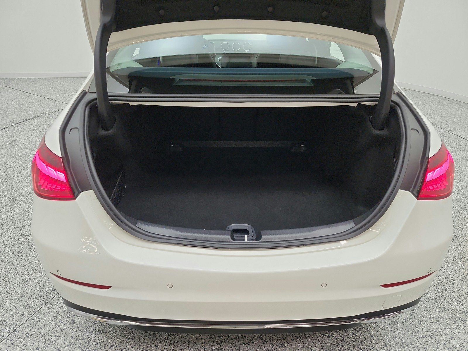 Used 2023 Polar White Mercedes-Benz C 300 Sedan image 21
