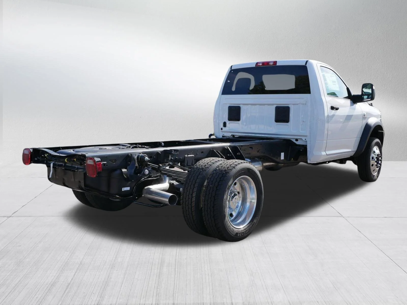 New 2026 Bright White Clear-Coat Exterior Paint RAM Tradesman image 7