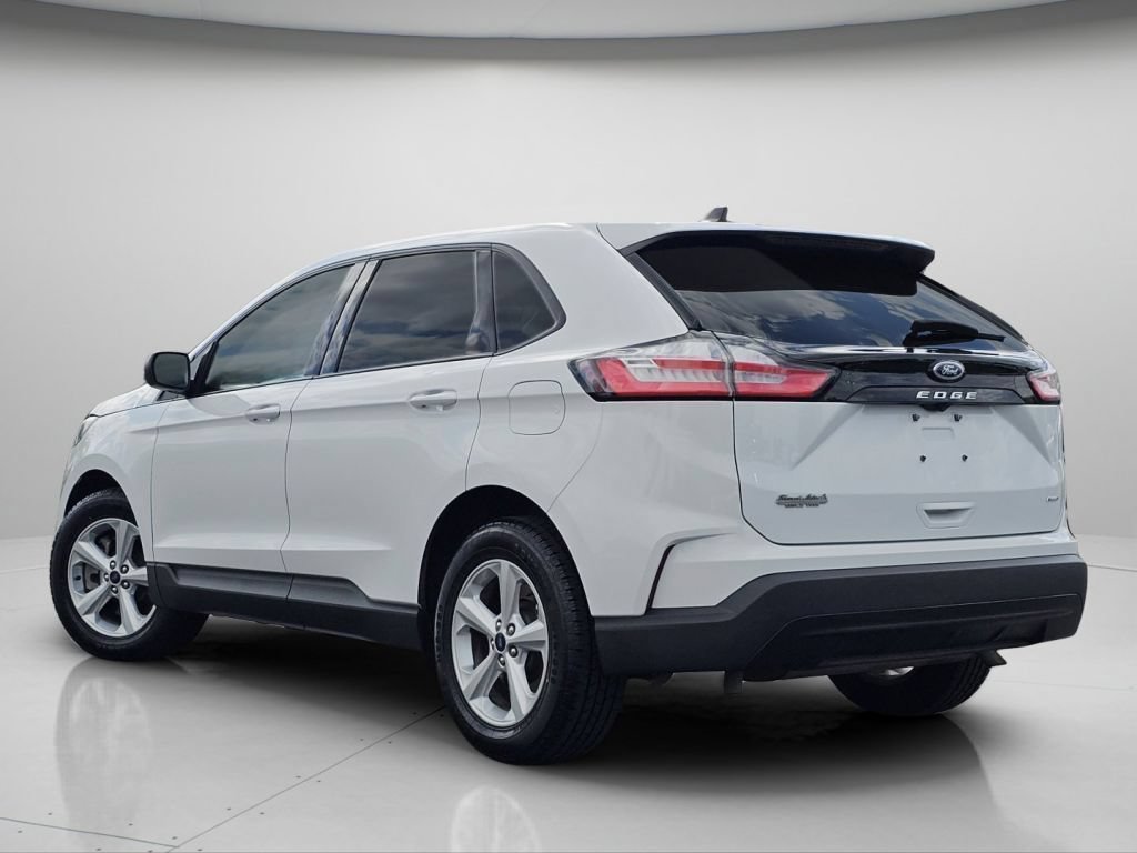 Used 2022 Oxford White Ford SE image 21