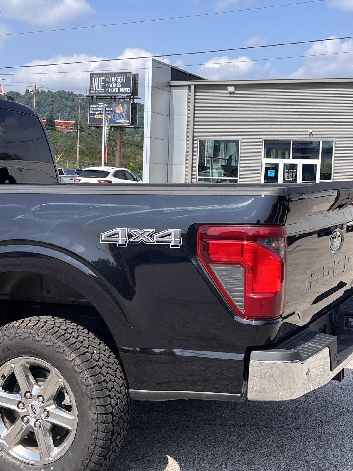 Used 2025 Agate Black Ford XLT image 6