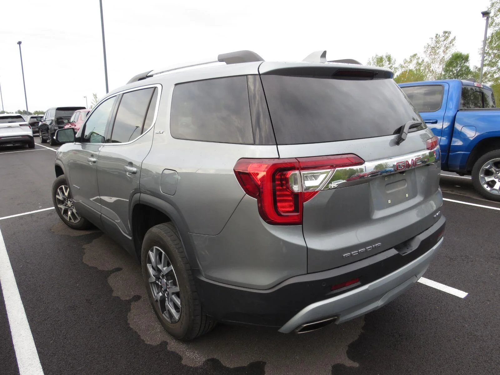 Used 2023 Sterling Metallic GMC SLT image 9
