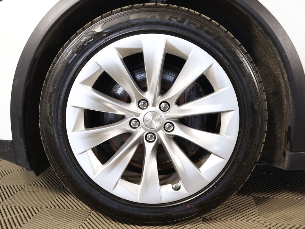 Used 2020 White Tesla Long Range image 19