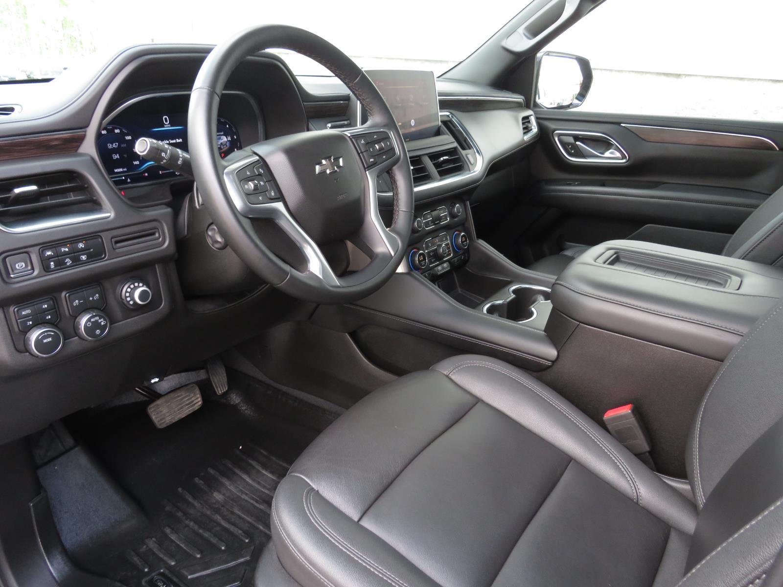 Used 2023 Midnight Blue Metallic Chevrolet Z71 image 19