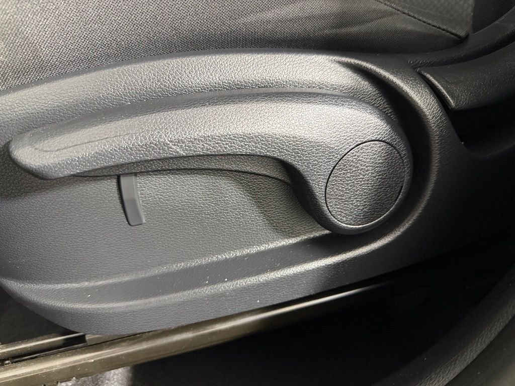 2025 Kia Soul LX - Photo 22
