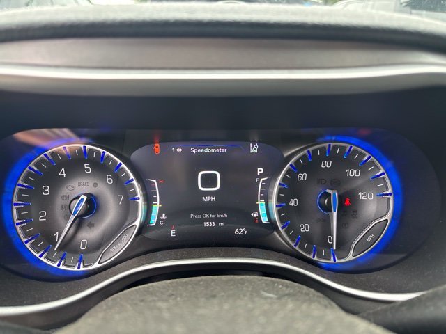Used 2024 Blue Chrysler Touring L image 6
